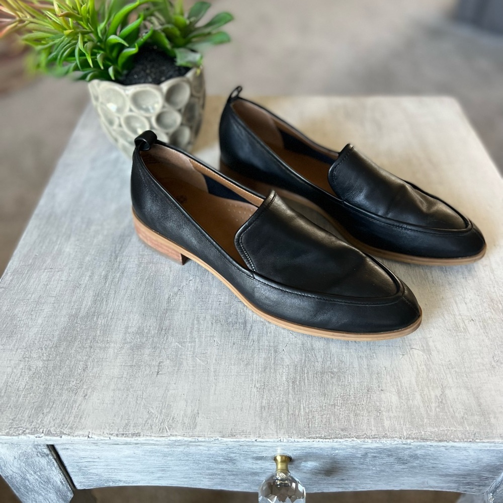 Susina soft black leather loafers. Size 7.5.